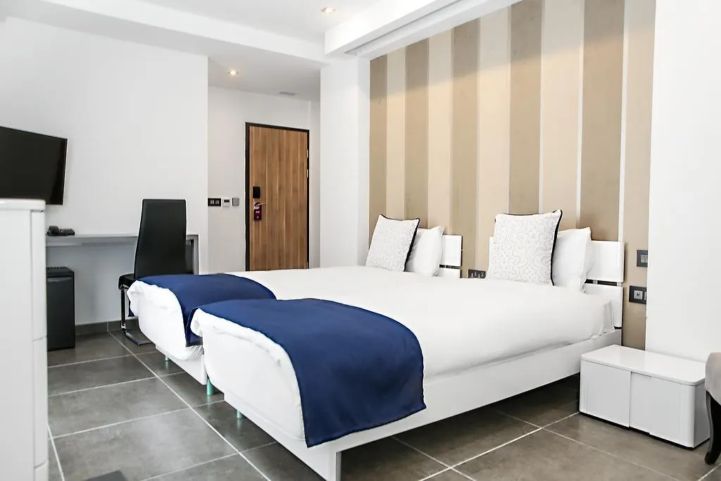 Pebbles Boutique Aparthotel Sliema